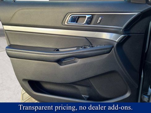 Used 2017 Ford Explorer XLT w/ Equipment Group 202A image 19