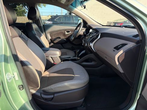 Used 2012 Hyundai Tucson GLS FWD image 16