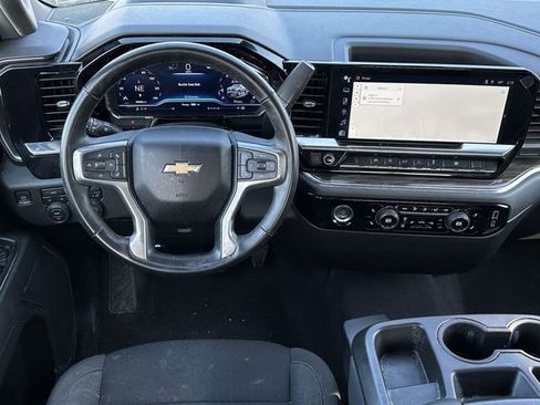 Used 2023 Chevrolet Silverado 1500 LT image 9
