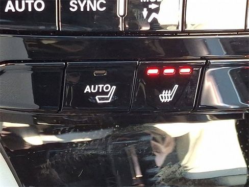 Certified 2026 Acura MDX w/ Technology Package image 27