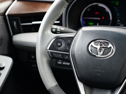 Used 2021 Toyota Avalon Limited w/ Advanced Safety Package image 22