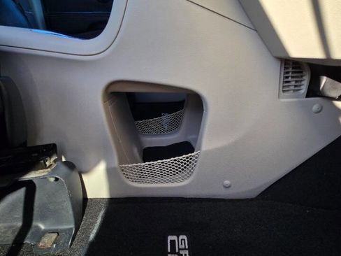 Used 2016 Dodge Grand Caravan SXT image 42