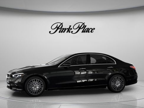 Used 2025 Mercedes-Benz C 300 Sedan image 4