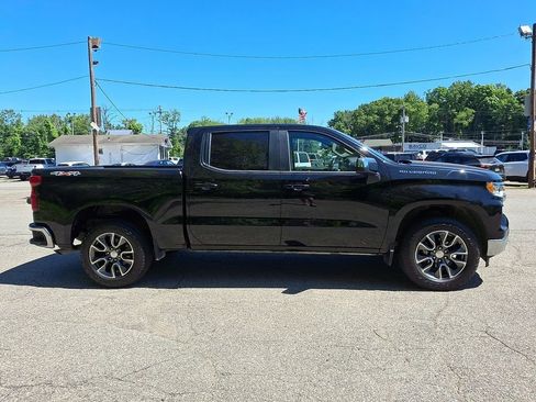 Used 2022 Chevrolet Silverado 1500 LT AWD/4WD image 8