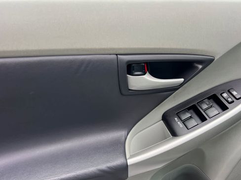 Used 2010 Toyota Prius Five image 12