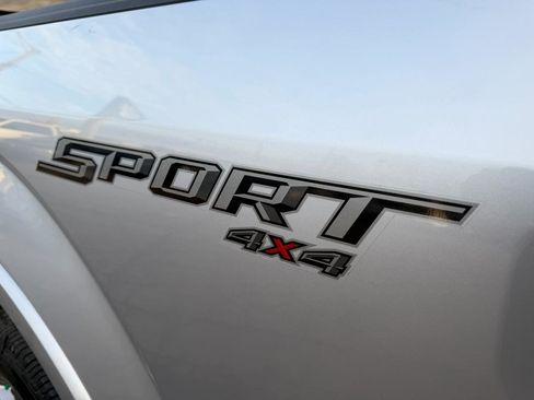 Used 2018 Ford F150 XLT w/ Equipment Group 302A Luxury image 10