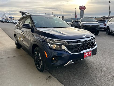 Certified 2025 Kia Seltos EX w/ EX Sunroof Package image 4