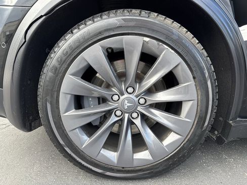 Used 2018 Tesla Model X 75D AWD/4WD image 15