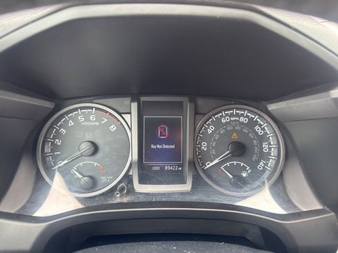 Used 2019 Toyota Tacoma TRD Sport image 21