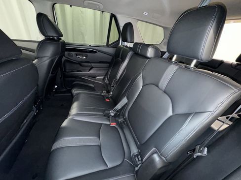 Used 2023 Honda Pilot Touring image 31