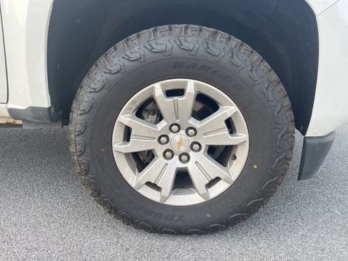 Used 2018 Chevrolet Colorado LT w/ LT Convenience Package AWD/4WD image 13