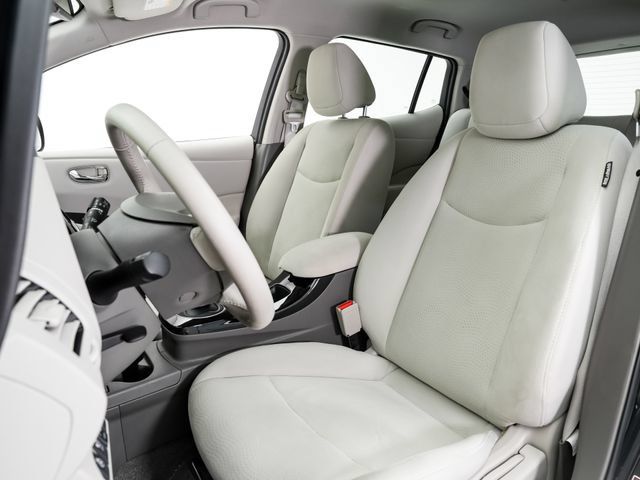 Used 2016 Nissan Leaf SV FWD image 5