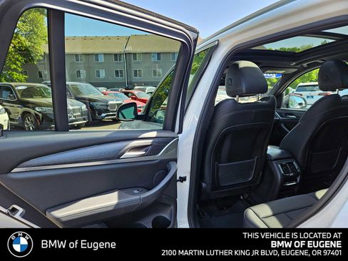 Used 2024 BMW X3 xDrive30i AWD/4WD image 19