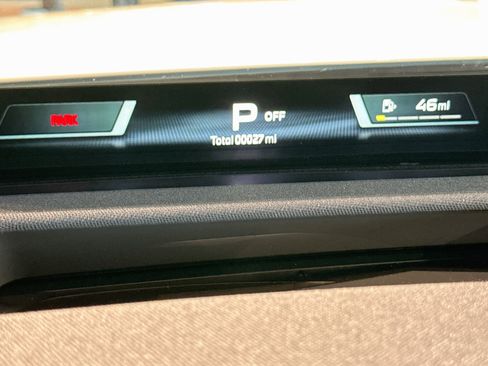 New 2027 BMW 740i w/ Executive Package RWD image 9
