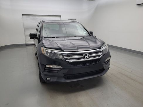 Used 2017 Honda Pilot EX image 14