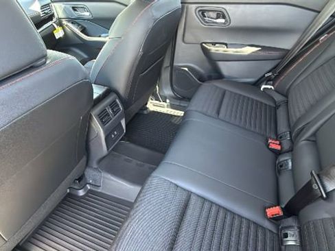 New 2026 Nissan Rogue SV AWD/4WD image 24