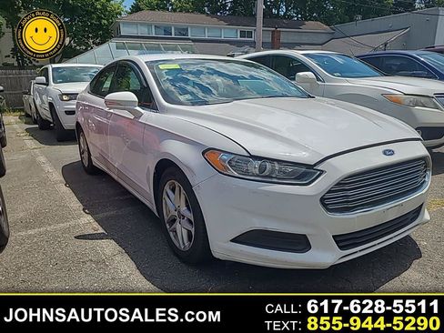 Used 2015 Ford Fusion SE FWD image 1