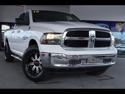 Used 2016 RAM 1500 Classic SLT image 1