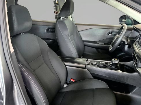 Used 2023 Nissan Rogue S AWD/4WD image 5