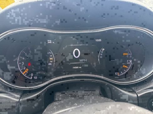 Certified 2022 Jeep Grand Cherokee Laredo X image 11