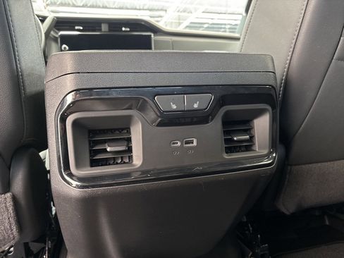 Used 2025 GMC Sierra 2500 AT4 w/ AT4 Preferred Package image 21