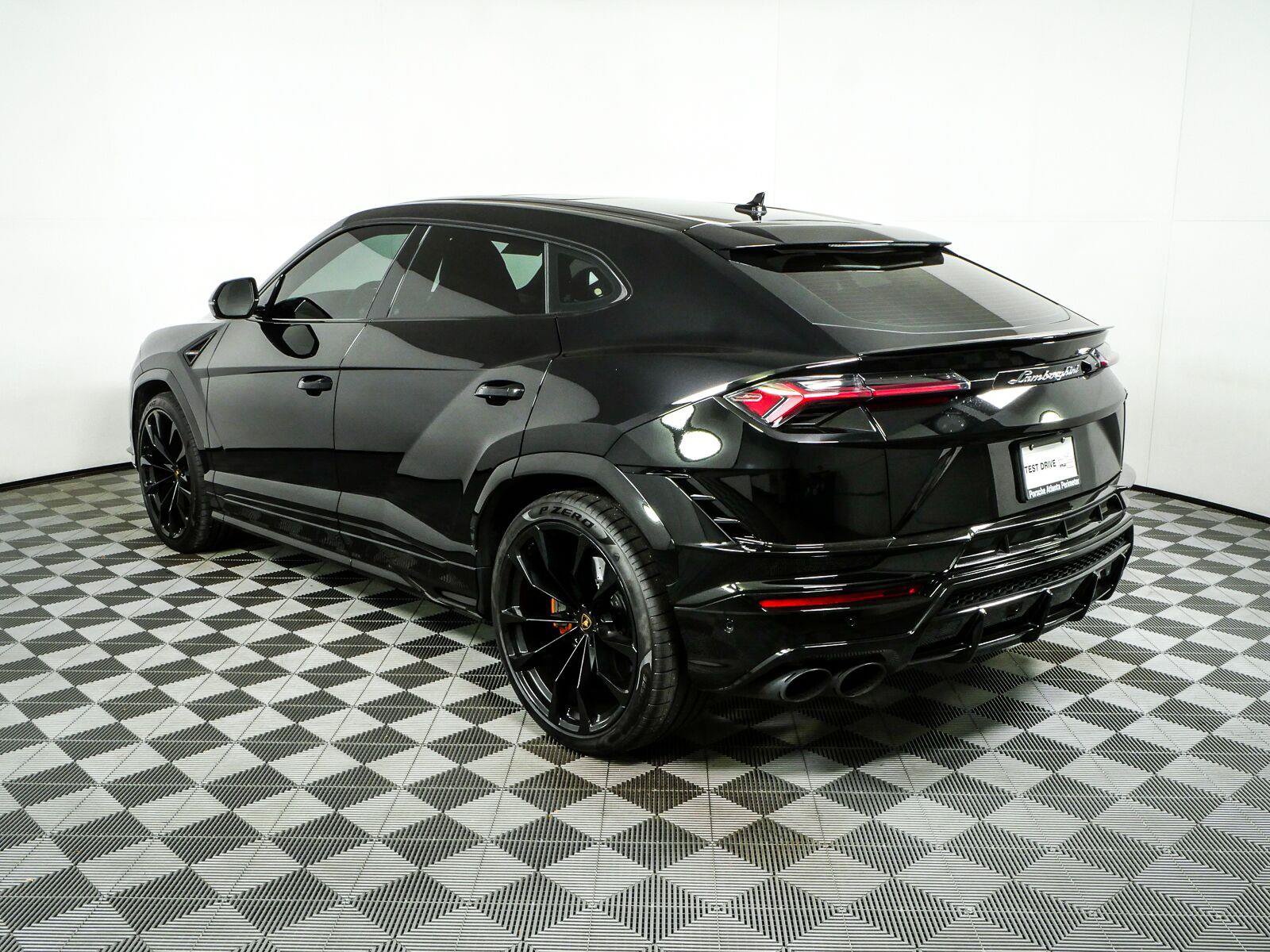 Used 2024 Lamborghini Urus S AWD/4WD image 3