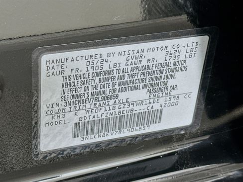 Used 2024 Nissan Versa SV w/ Trunk Package FWD image 12