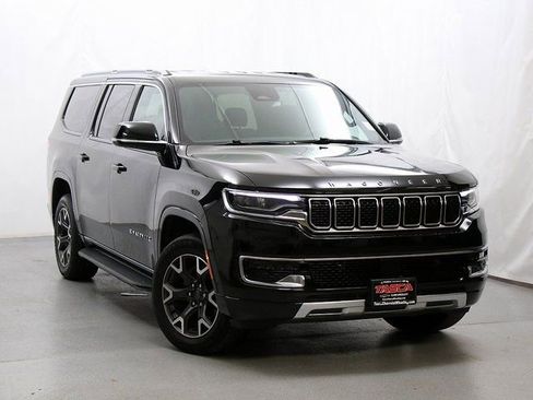 Used 2023 Jeep Wagoneer L Series III w/ Preferred Equipment Group image 1