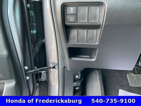 Certified 2018 Honda CR-V LX image 39