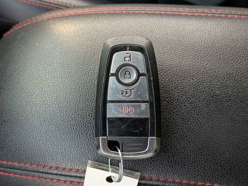 Used 2025 Ford Escape ST-Line FWD image 27