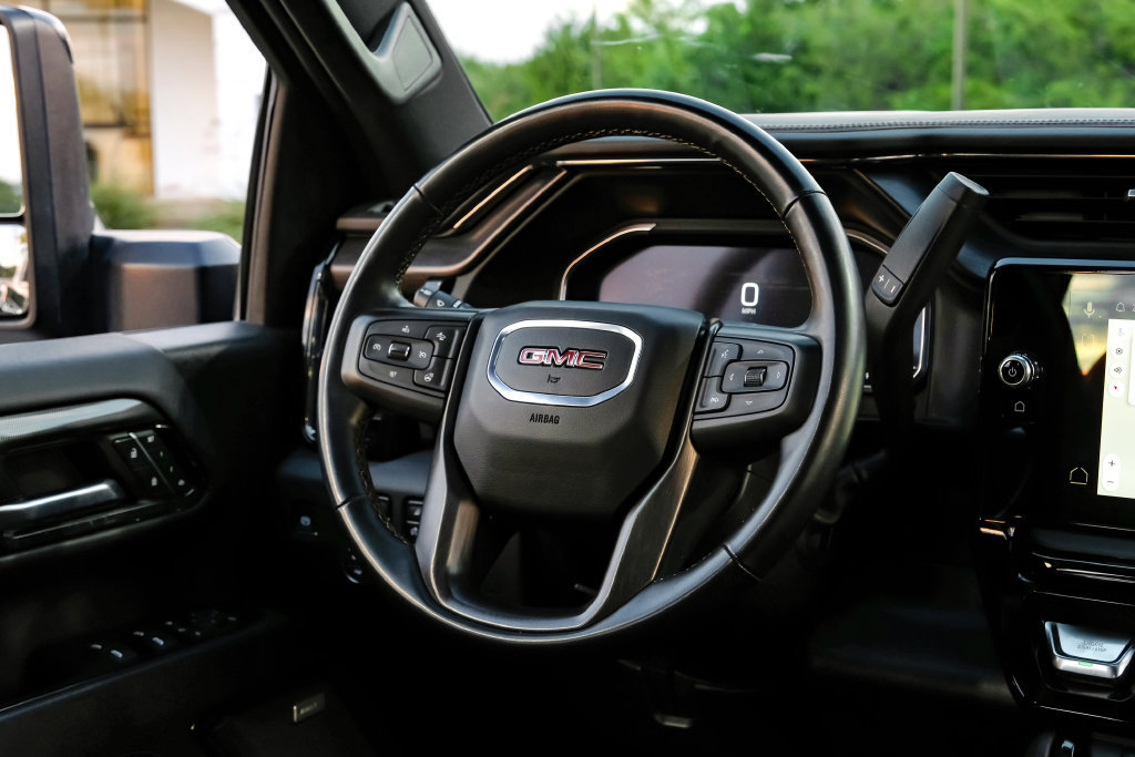 Used 2024 GMC Sierra 3500 AT4 w/ AT4 Premium Plus Package AWD/4WD image 12