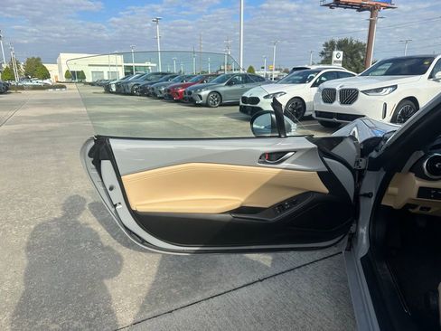 Used 2024 MAZDA MX-5 Miata RF Grand Touring w/ Weather Package image 11