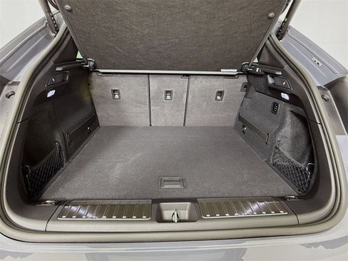 New 2025 Porsche Macan Electric image 27