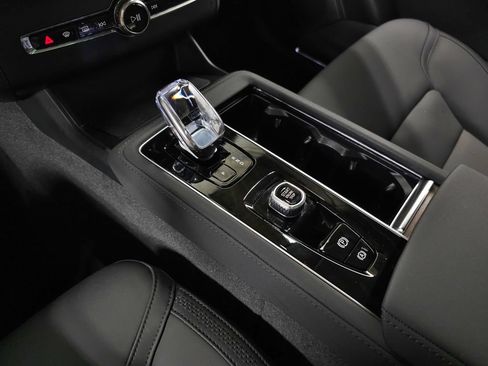 Certified 2026 Volvo XC90 B6 Plus AWD/4WD image 33