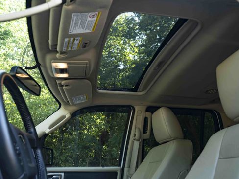Used 2016 Ford Expedition EL XLT w/ Equipment Group 202A RWD image 41