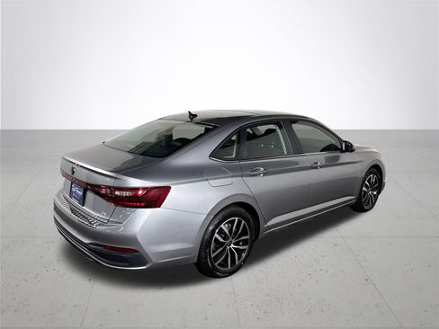New 2026 Volkswagen Jetta SE FWD image 6