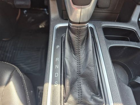 Used 2019 Ford Escape SEL image 18