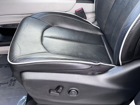 Used 2022 Chrysler Pacifica Limited image 27