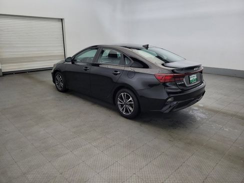 Used 2023 Kia Forte LXS FWD image 3