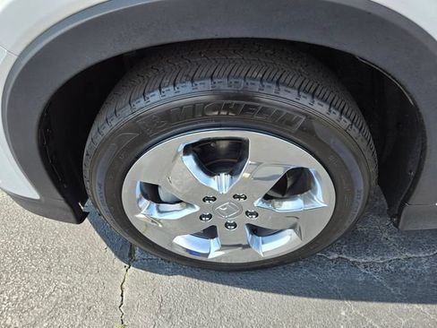 Used 2022 Honda HR-V LX image 23
