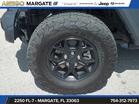 Used 2025 Jeep Wrangler Unlimited Sport S 4xe AWD/4WD image 11