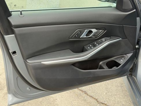 Used 2025 BMW 330i Sedan w/ Convenience Package image 20