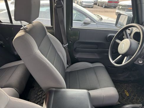 Used 2007 Jeep Wrangler X image 8