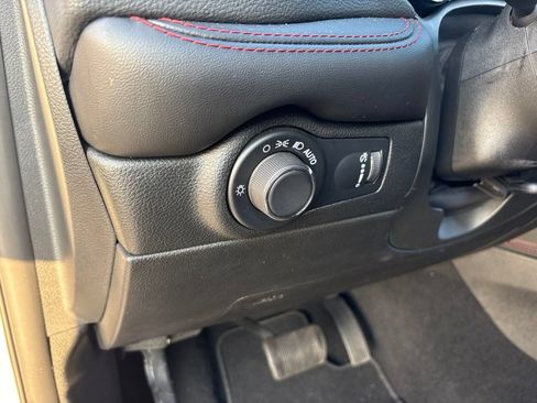 Used 2025 Dodge Durango GT AWD/4WD image 19