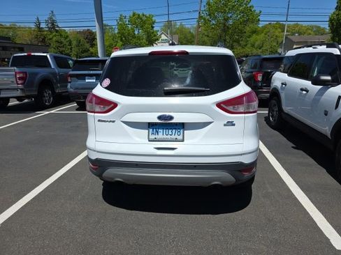 Used 2014 Ford Escape SE w/ Equipment Group 201A AWD/4WD image 2
