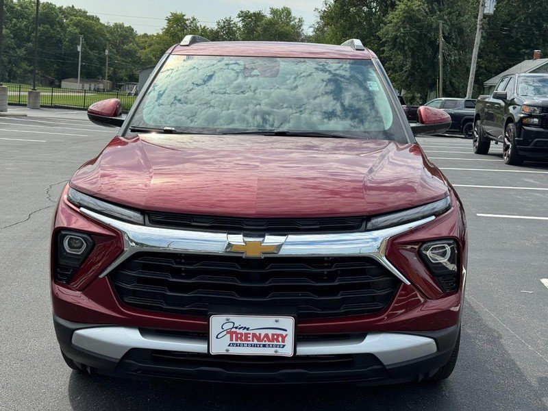 Used 2025 Chevrolet TrailBlazer LT w/ Convenience Package FWD image 9