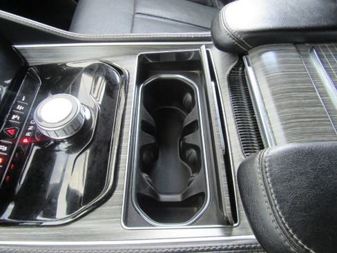 Used 2024 Jeep Wagoneer Series II w/ Flexible Seating Group image 56