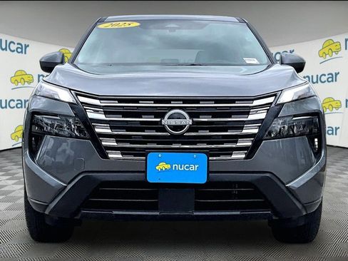 Used 2025 Nissan Rogue SV AWD/4WD image 2