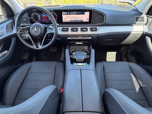 Used 2026 Mercedes-Benz GLS 450 4MATIC image 29