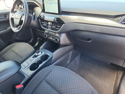 Used 2024 Ford Escape Active AWD/4WD image 16